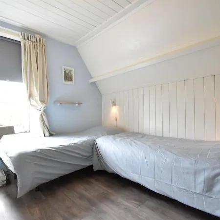 Vakantiehuis Quintessential In With Garden *